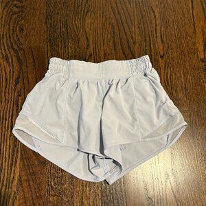 Lululemon Hotty Hot Low-Rise Lined Short 2.5"